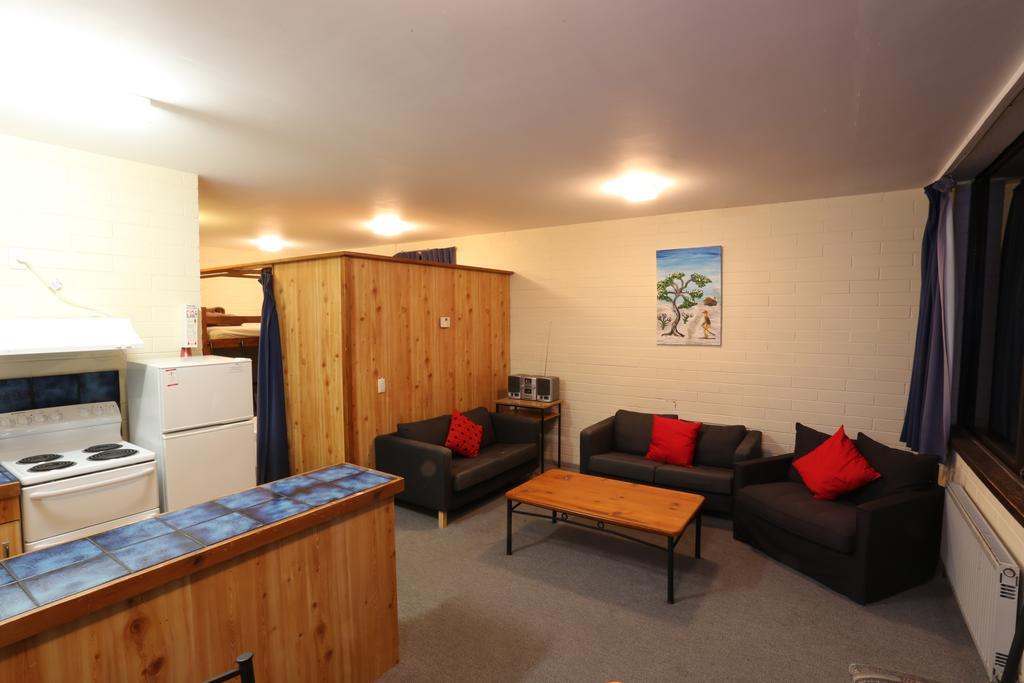 Snow Ski Apartments Falls Creek Room photo