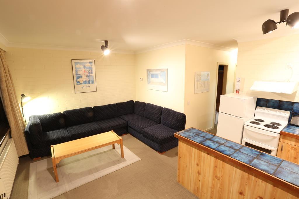 Snow Ski Apartments Falls Creek Room photo